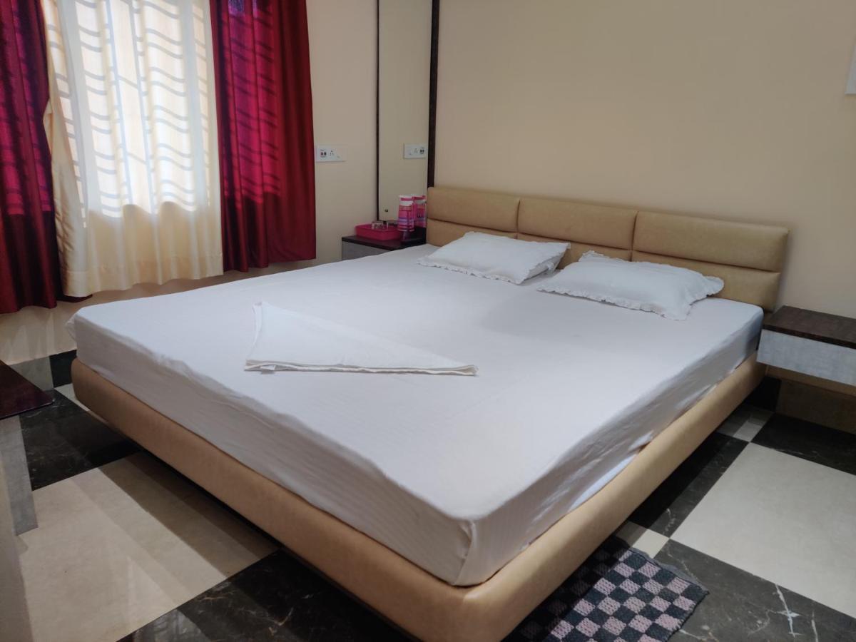 Hotel Staymaker Addyama - Only Indian Citizens Allowed