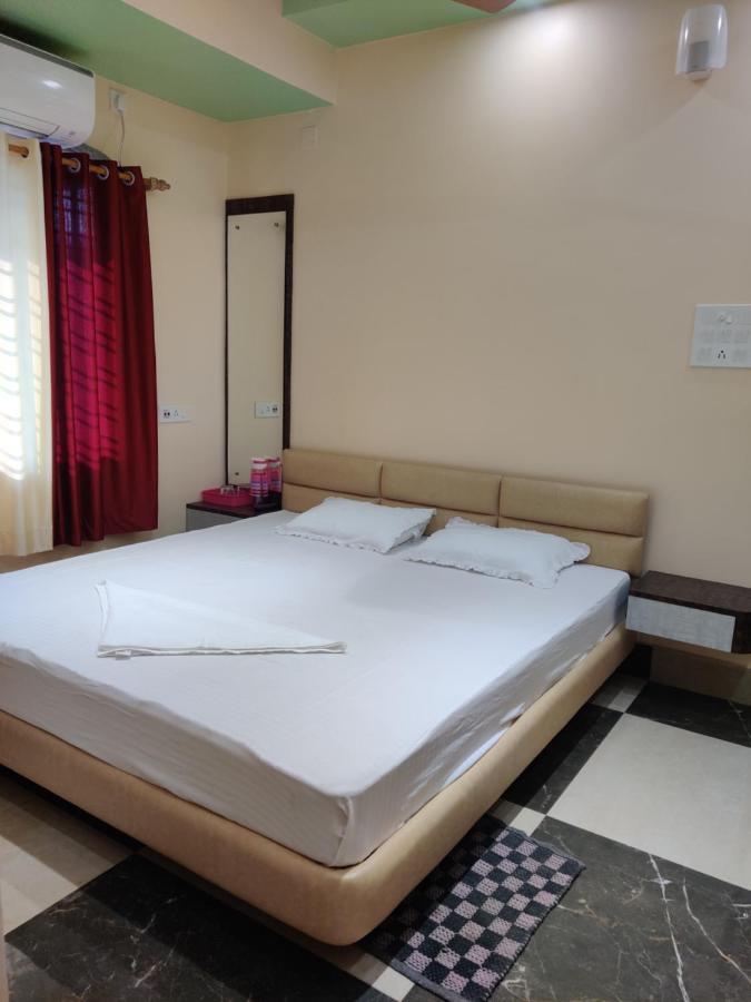 Hotel Staymaker Addyama - Only Indian Citizens Allowed
