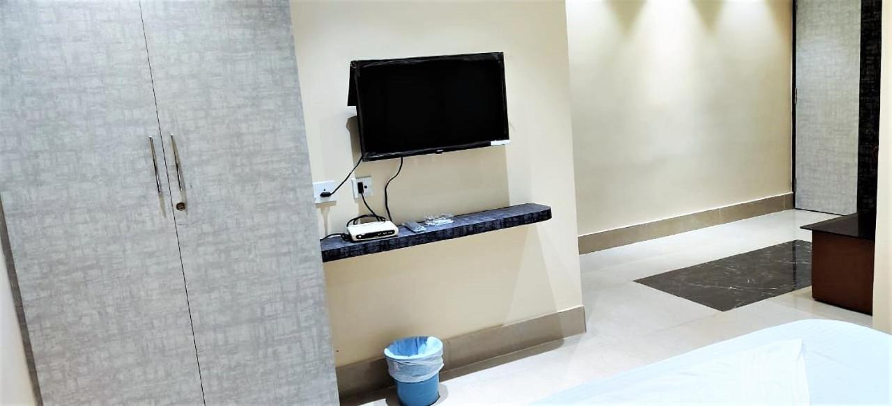 Staymaker Addyama - Only Indian Citizens Allowed Kolkata
